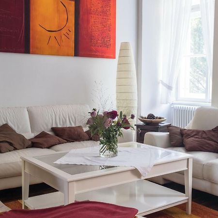 Spacious Old Town Luxury Apartment Линц Экстерьер фото