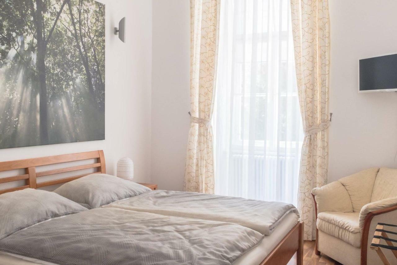 Spacious Old Town Luxury Apartment Линц Экстерьер фото