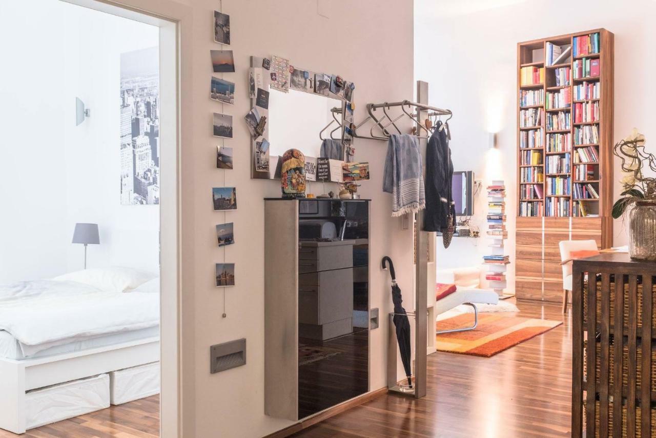 Spacious Old Town Luxury Apartment Линц Экстерьер фото